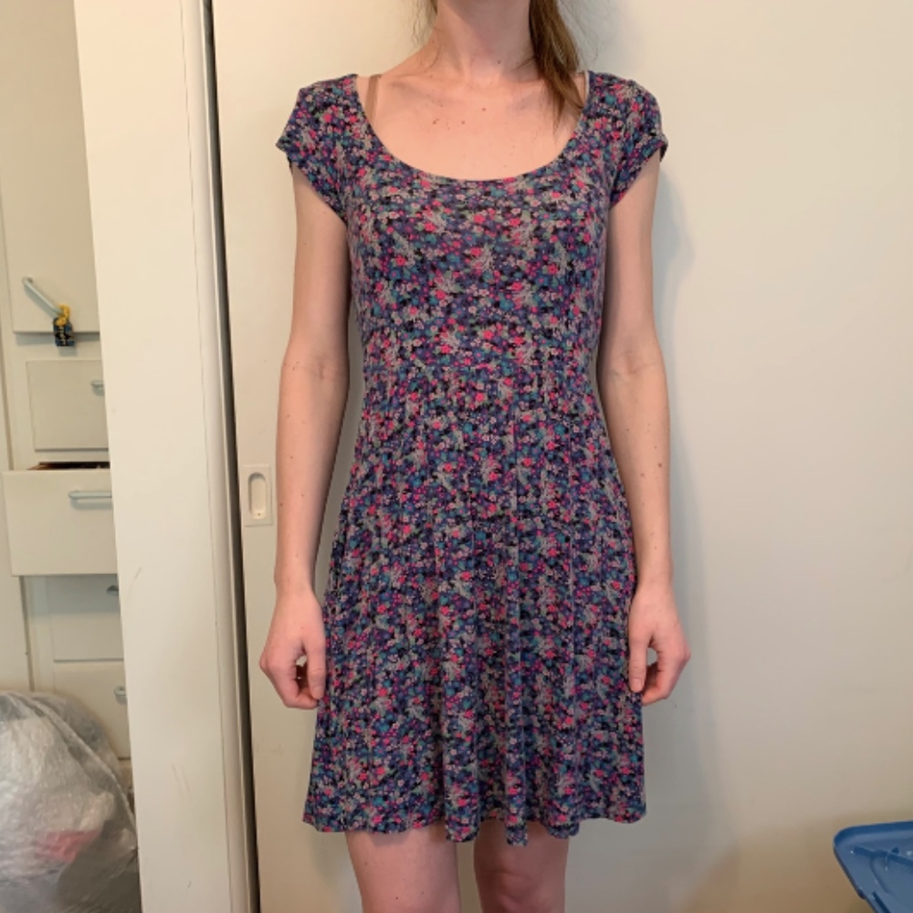 Simple Floral cut-out Spring Dress